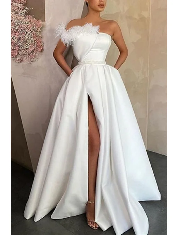 Sheath / Column Evening Gown Party Dress Wedding Guest Black Tie Gala Floor Length Sleeveless Strapless Satin with Feather Slit