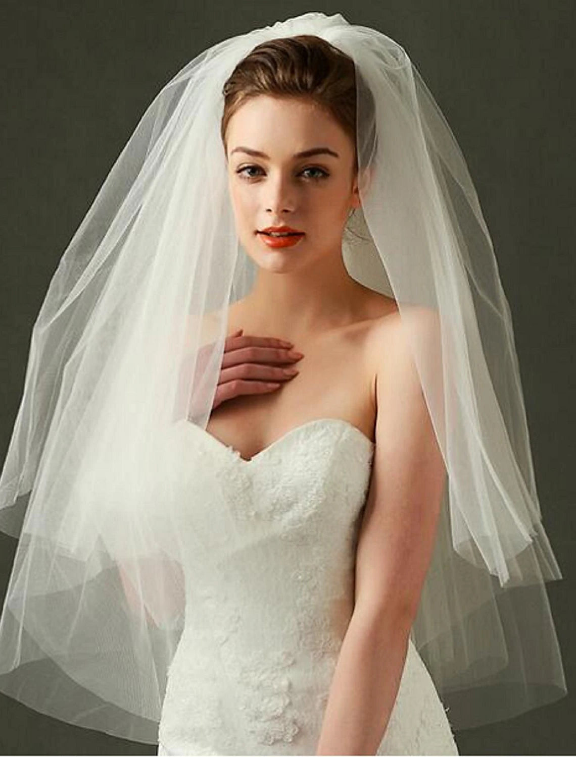 Two-tier Cut Edge / Birthday Wedding Veil Blusher Veils