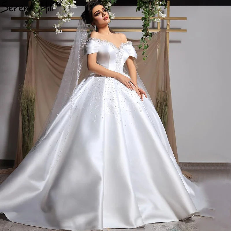 Serene Hill White Satin Beading Pearls Wedding Dresses 2024 Sleeveless High-end Lace Up Bridal Dress HM67240